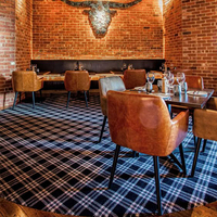 Ensemble de Meubles Commerciaux Haut de Gamme Personnalisés de Luxe pour Restaurant : Banquettes Courbes en Cuir ou Tissu et Table de Salle à Manger