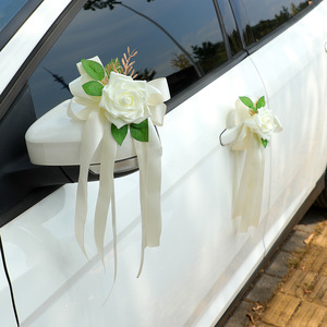 Décorations <span class=keywords><strong>de</strong></span> voitures <span class=keywords><strong>de</strong></span> <span class=keywords><strong>mariage</strong></span> modernes Fausses fleurs <span class=keywords><strong>de</strong></span> haute qualité Décoration <span class=keywords><strong>de</strong></span> <span class=keywords><strong>mariage</strong></span> élégante Tissu <span class=keywords><strong>de</strong></span> soie Fleur <span class=keywords><strong>de</strong></span> rose en plastique Nouveau style - Product Image 2