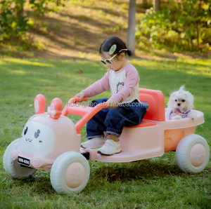 Elektrisches Aufsitz auto für Kinder mit doppeltem, großem, komfortablem, batterie betriebenem 4-Rad-Lernspielzeug mit Fernbedienung - Product Image 5