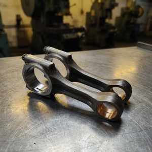 Biela de conexión <span class=keywords><strong>D24</strong></span> para motor Doosan, excavadora Bobcat S450 S550 S630 E32 E42, N.º de pieza 7031360 150121-00236 150121-00238 - Product Image 1
