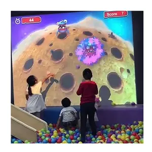 Permainan dinding bola mainan sensorik interaktif untuk anak-anak dalam ruangan tempat bermain