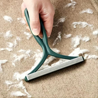 Éliminateur de poils d'animaux, grattoir multi-tissus pour les bords et les tapis, éliminateur spécial pour chiens pour canapé, meubles, tapis, voiture, vêtements et literie