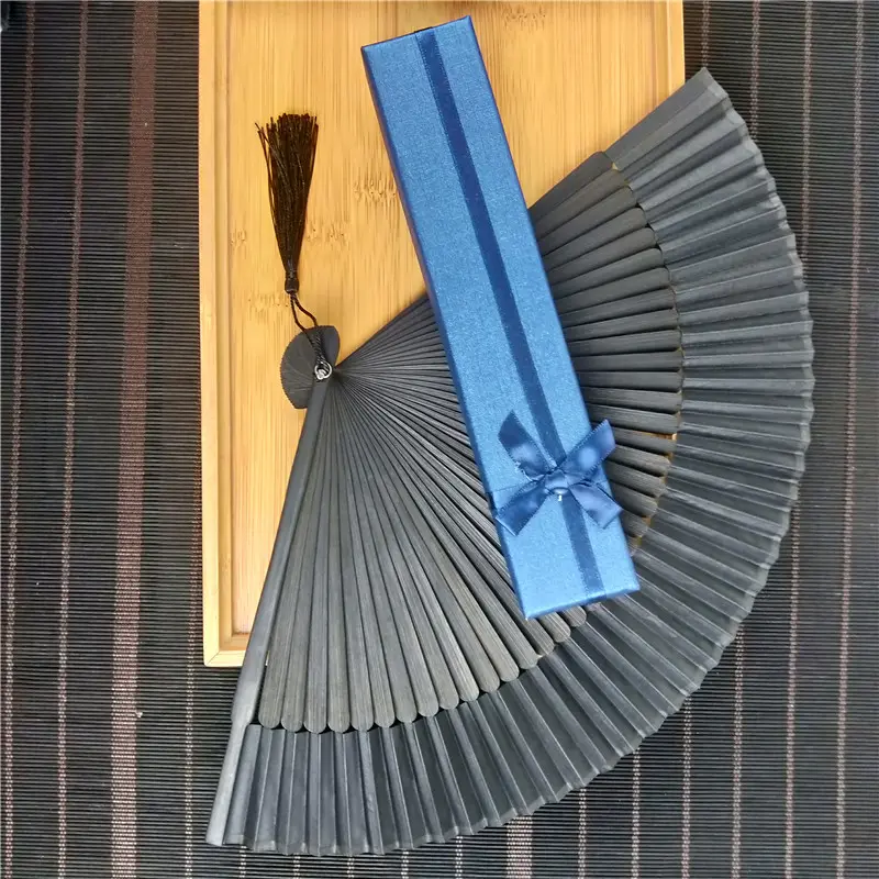 Ventiladores de mão decorativos para moldura de bambu preto e seda, ideal para decoração de flores, estoque suficiente