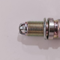 Bougie d'allumage NGK authentique de haute qualité BCP6ET OEM 5962K4 59624G 59626L pour Chrysler/HONDA/Kia Offre Spéciale état neuf