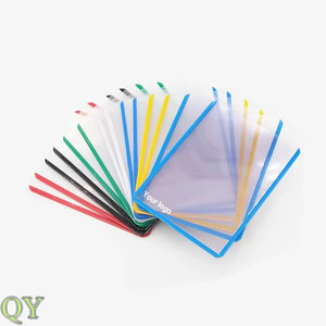 Protector de Tarjetas Coleccionables QY Personalizado de 3x4 Pulgadas y 35pt con Borde de Color para Coleccionistas - Product Image 5