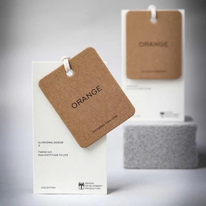 <span class=keywords><strong>Etichette</strong></span> di Lusso Riciclate per Abbigliamento, Cartellini Personalizzati Stampati in Rilievo, <span class=keywords><strong>Etichette</strong></span> Speciali in Cartone per Vestiti con Logo Personalizzato - Product Image 1