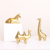 Décoration moderne de la maison, figurines de licorne dorée, ornements de sculpture d'animaux en céramique nordique pour la décoration du salon