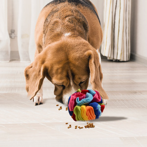 Juguete de Pelota Olfativa para Perros y Gatos de Poliéster con Función de Escondite de Comida - Product Image 2