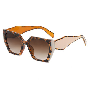 Gafas de Sol 2023 de Moda para Mujer, Montura Cuadrada Extra Grande, Lentes de Sol con Protección UV400 y Patillas Anchas - Product Image 6