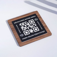 Plaque signalétique murale en acier inoxydable avec logo personnalisé et code QR Plaque signalétique en métal et vinyle gravée au laser Produit de fabrication