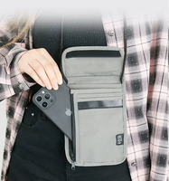 Tas selempang pemblokir RFID, kualitas tinggi dengan penutup ritsleting grosir dompet leher perjalanan pemegang paspor dan klip uang