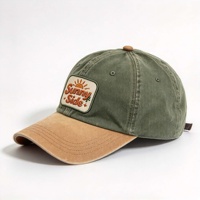 Cappellino Sportivo in Cotone Personalizzato con Logo Ricamato, Stile Retrò, Bicolore con Visiera Curva per Uso Quotidiano e Attività all'Aperto