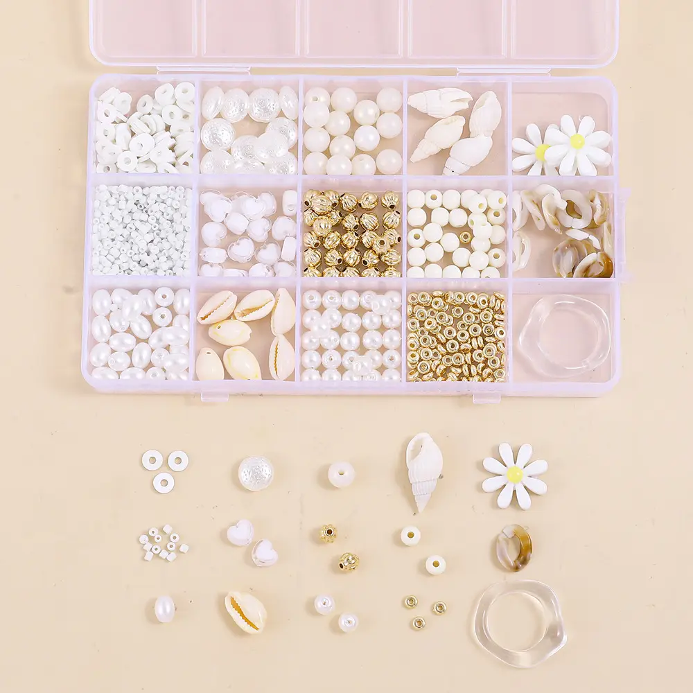 Set di perline di perle di plastica bianca con decorazione di perline di conchiglia naturale per kit di creazione di gioielli fai da te con accessori dorati