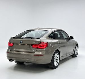 <span class=keywords><strong>BMW</strong></span> <span class=keywords><strong>Serie</strong></span> <span class=keywords><strong>3</strong></span> GT 320i Deportivo <span class=keywords><strong>2018</strong></span>, Estilo Moderno |   Puertas sin marco y RWD |   Exportación de Autos de <span class=keywords><strong>Segunda</strong></span> <span class=keywords><strong>Mano</strong></span> - Product Image 6