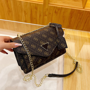 Nouveau <span class=keywords><strong>sac</strong></span> carré rétro tendance <span class=keywords><strong>Guess</strong></span> avec chaîne simple et imprimé coloré, <span class=keywords><strong>sac</strong></span> à bandoulière pour <span class=keywords><strong>femme</strong></span> - Product Image 2