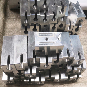 Pièces en métal CNC Services d'usinage de prototypage rapide CNC Pièces en métal anodisé noir Kit en métal Pièces de fraisage CNC POM - Product Image 6