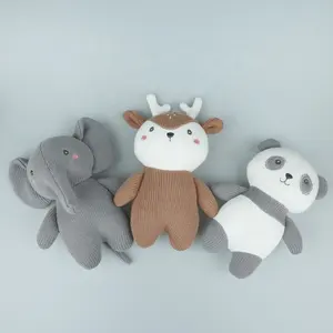 Neue Art niedlichen Strick Panda Teddybär Hase Elefant Hirsch Stofftier Puppe Komfort Plüsch tier