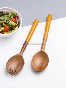 Juego de Cubiertos de Lujo con Diseño Moderno en Resina y Madera, con Acabado Dorado, Mango Largo, para Servir Ensaladas, Bodas y Eventos, Estilo Indio Martillado - Product Image 3