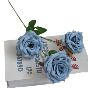 Flores Artificiales de Seda Hechas a Mano Realistas, Arreglo en Cascada de 3 Rosas de Diamante para Decoración de Bodas, Hoteles y Centros Comerciales - Product Image 1