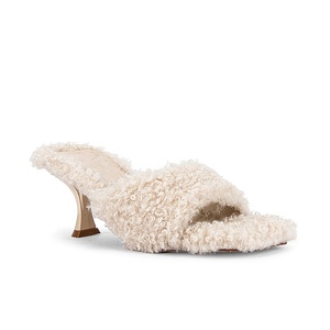 Ciabatte da Donna Comode con <span class=keywords><strong>Tacco</strong></span> <span class=keywords><strong>Medio</strong></span>-Basso, <span class=keywords><strong>Sandali</strong></span> con Punta Quadrata e Pelliccia Ricciola alla Moda - Product Image 6