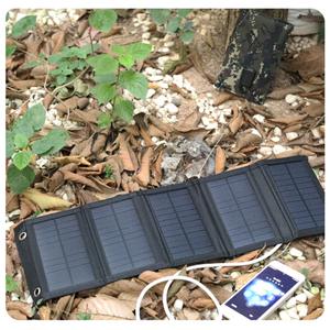 ALECTER Panneaux solaires pliables 20W 156,75 mm Portables Haute Efficacité 21% Étanche pour Voyage en Extérieur Randonnée Recharge de Téléphone Portable - Product Image 3