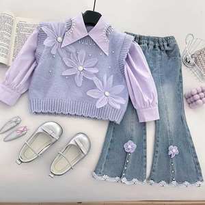 Set 3 Potong Musim Gugur 2025 Rompi Rajut Motif Kupu-kupu Biru + Kemeja Lengan Panjang + Celana <span class=keywords><strong>Jeans</strong></span> Berpita Pakaian Anak Modis - Product Image 1