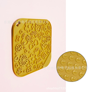 Silicone Slow <b>Feeding</b> <b>Mat</b> For Dogs Cats 198x198mm Anti Choking <b>Pet</b> Food <b>Mat</b> Square Shape Food Grade Material - Product Image 4