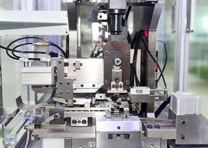 เครื่องประกอบสายรถยนต์ขั้วต่อสายไฟปิดผนึกอัตโนมัติ - Product Image 5