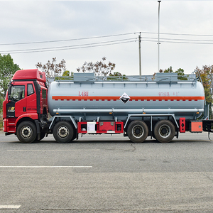 Factory Direct 19 Party Liberation 8x4 Transmisión manual Camión cisterna corrosivo Nueva condición para precio preferido químico - Product Image 5