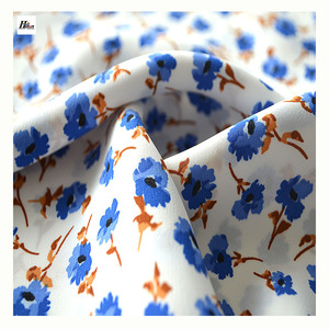 Hot Bán 125gsm 100% <span class=keywords><strong>Polyester</strong></span> Vải Intermingle Sợi Sph Cao-Đàn Hồi Satin Vải Cho Ăn Mặc - Product Image 2