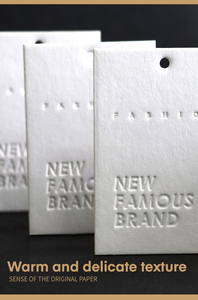 Etiquetas de papel hechas a mano para colgar con nombre y logotipo personalizado de alta calidad, etiqueta de ropa personalizada con técnicas impresas, borde cortado con láser - Product Image 2