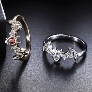 Anillos de Pareja Retro Punk con Zirconia, Anillo Abierto de Murciélago Animal para Hombres y Mujeres, Anillo de Murciélago Animal Hip Hop Punk, Anillo de Murciélago Chapado en Oro con Zirconia - Product Image 1