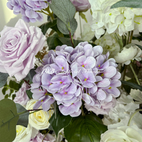 Vente en gros de compositions florales artificielles DKB, rangée de fleurs blanches et violettes de qualité supérieure pour la décoration de mariage