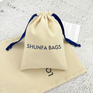 Bolsa con Cordón <span class=keywords><strong>de</strong></span> Lujo Personalizada con Logotipo <span class=keywords><strong>de</strong></span> Marca, Varios Tamaños, <span class=keywords><strong>de</strong></span> Sarga, para Compras, Zapatos, Bolsos, <span class=keywords><strong>Ropa</strong></span>, Antipolvo, <span class=keywords><strong>de</strong></span> Empaque, <span class=keywords><strong>de</strong></span> Muselina <span class=keywords><strong>de</strong></span> Algodón - Product Image 1