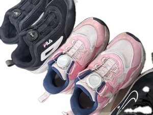 Chaussures originales pour enfants Chaussures respirantes de sport en vrac Stock de chaussures de marque d'occasion - Product Image 3