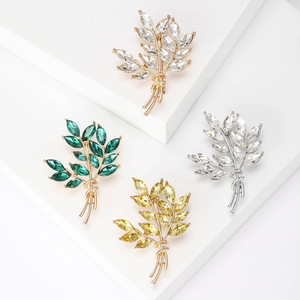 Hot Selling Fashion Enamel Wheat Clothing Decoration Brooch <b>Pin</b> Wholesale Rhinestone Wheat Coat Brooch for Women Accessory - Product Image 1