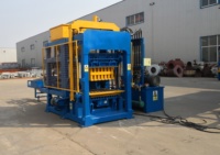 Ligne de production de blocs de pavé hydrauliques automatiques Qt6-15 pour la vente directe en usine, contrôlée par PLC haute précision pour le ciment