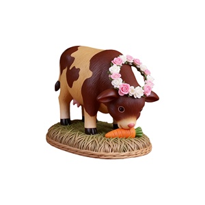 Figurine de <span class=keywords><strong>vache</strong></span> pastorale en résine avec couronne de fleurs, décoration mignonne de ferme pour étagères et bureaux, statue de figurine personnalisée unique - Product Image 1