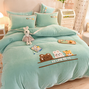 YongHo moderne européen couleur unie dessin animé ours velours trois pièces épaissi chaud bébé 3 pièces ensemble de draps de <span class=keywords><strong>lit</strong></span> - Product Image 5