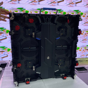 Écrans publicitaires numériques portables extérieurs PushunLED La scène de location à grand écran affiche la signalisation numérique large gamme de couleurs P1.953 P2.604 - Product Image 4