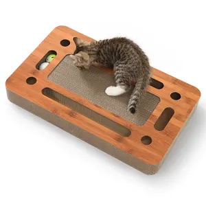 Carton de grattoir de chat avec les grattoirs de chat de boule pour le grattoir interactif de chats d'intérieur