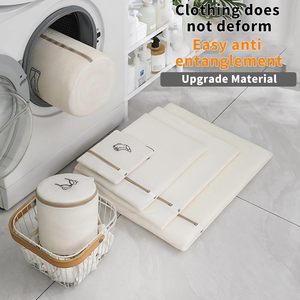 Set di Sacchi per Bucato in Rete di Poliestere con Cerniera Ricamata, Organizzatore Domestico Durevole per Lavare Magliette, Calzini, Pantaloni, Reggiseni - Product Image 2