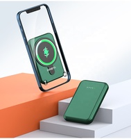 Chargeur sans fil mini fin de haute qualité 5000mAh Powerbank 10W avec fonction magnétique Sortie Type-C Entrée Micro USB