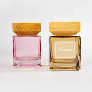 Botella de perfume difusora de aromaterapia cuadrada al por mayor tamaños grandes botella difusora de caña vacía de 500Ml con tapa de madera - Product Image 1