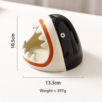 Cendrier en céramique personnalisé avec un design de requin de dessin animé, décoration créative pour la maison, le salon, le bureau, le bureau, résistant au vent