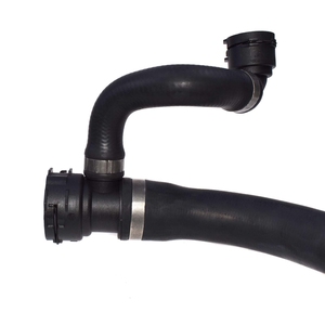 Pièces de véhicule Accessoires de voiture Nouveau tuyau de refroidissement de radiateur supérieur 17127519248 pour <span class=keywords><strong>BMW</strong></span> E60 545i <span class=keywords><strong>E63</strong></span> E64 <span class=keywords><strong>645Ci</strong></span> - Product Image 5