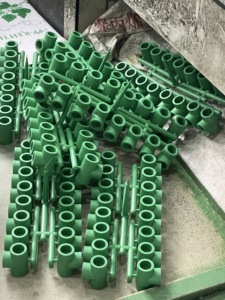 2024 Trung Quốc sản xuất <span class=keywords><strong>PPR</strong></span> ống từ 20mm đến <span class=keywords><strong>160mm</strong></span> cấp nước hệ thống ống nước - Product Image 6