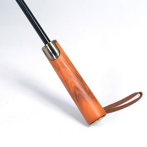 Parapluie de golf moderne en pongé avec impression de logo personnalisé, ouverture automatique et poignée en bois, idéal pour les promotions et les cadeaux d'entreprise - Product Image 3
