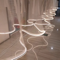 Tirai Kain Jaring Bentuk S Mewah Custom dengan Lampu LED Strip untuk Dekorasi Pesta Pernikahan