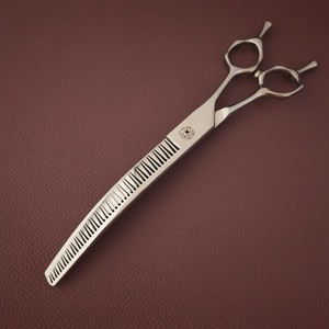 Tijeras para mascotas Mgy de 7 pulgadas con dientes irregulares para el aseo del pelo de perros, material de acero inoxidable 440C - Product Image 4